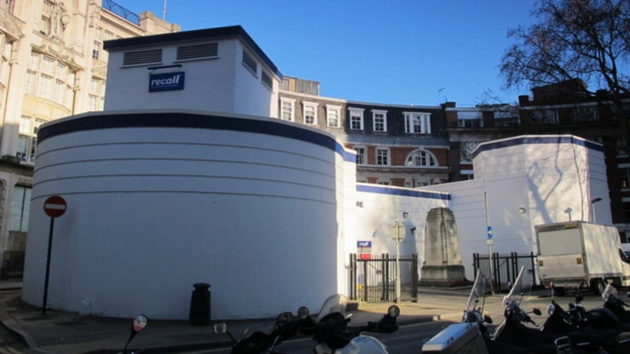 Britain’s Hidden Bunkers: Wartime Secrets beneath the Surface 2 Britain’s Hidden Bunkers: Wartime Secrets beneath the Surface - The Goodge Street shelter wc