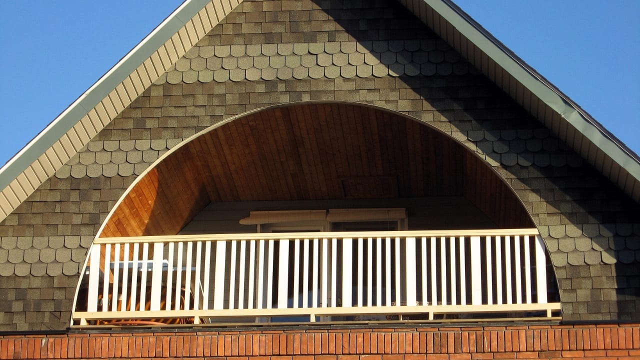 15 Unique Features Found Only in Pre-1900s Homes 10 15 Unique Features Found Only in Pre-1900s Homes - Widows Walks Rooftop Lookouts wc