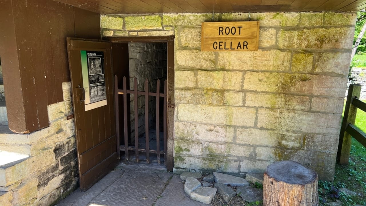 Root Cellars Resurge: How They’re Saving Money and Food 8 Root Cellars Resurge: How They’re Saving Money and Food - diy root cellar ss2436368905 dnoh