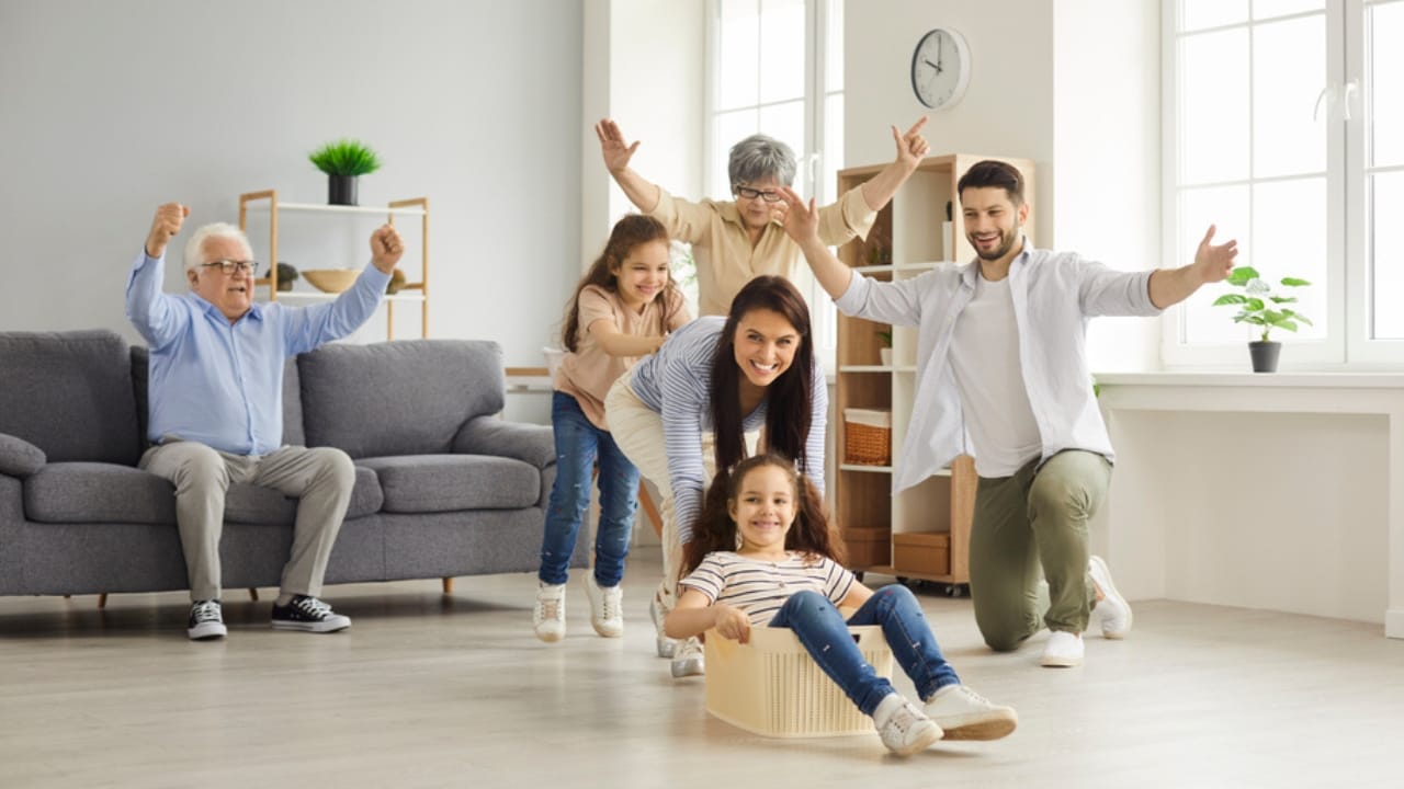 17 Reasons Baby Boomers Aren’t Joining the Downsizing Trend 4 17 Reasons Baby Boomers Aren’t Joining the Downsizing Trend - family in house ss2028177689 dnoh