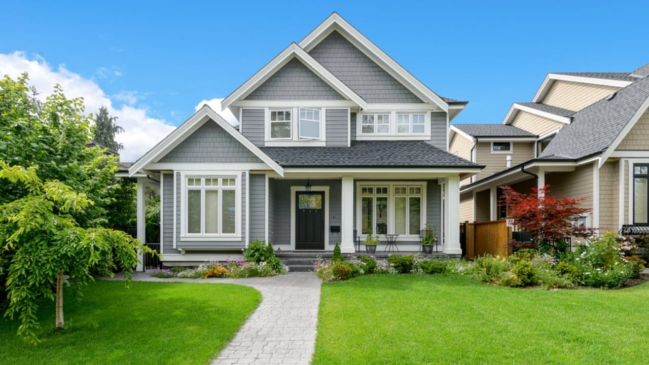 Why 1950s Front Yards Became Symbols of the American Dream 2 Why 1950s Front Yards Became Symbols of the American Dream - front yard ss448870624 dpdgm