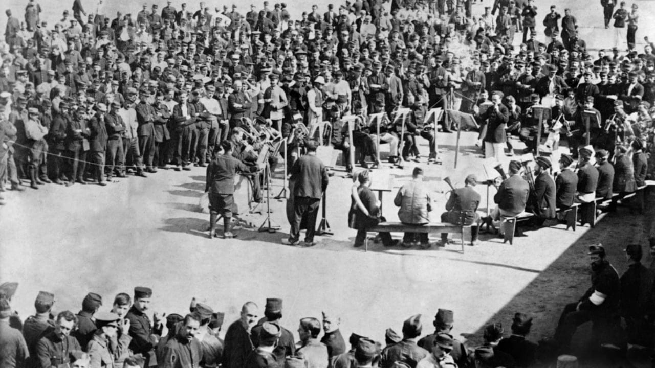 Gardening Helped WWII POWs Survive Captivity and Chaos 4 Gardening Helped WWII POWs Survive Captivity and Chaos - german prison camp ss248206348 dpdgm