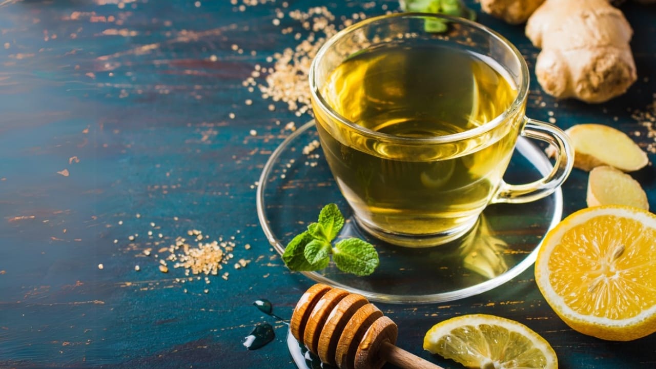 10 Health Benefits of Drinking Ginger Water Every Morning - ginger water dp72667855 dnoh