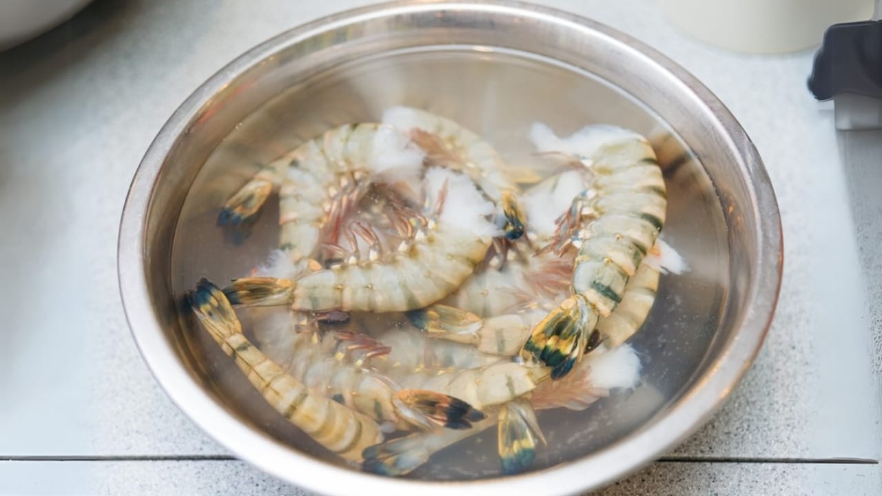 Baking Soda & Shrimp: The Trick Every Cook Should Know 6 Baking Soda & Shrimp: The Trick Every Cook Should Know - shrimps with translucent shells soaking in a bowl ss1804721437 dpdgm