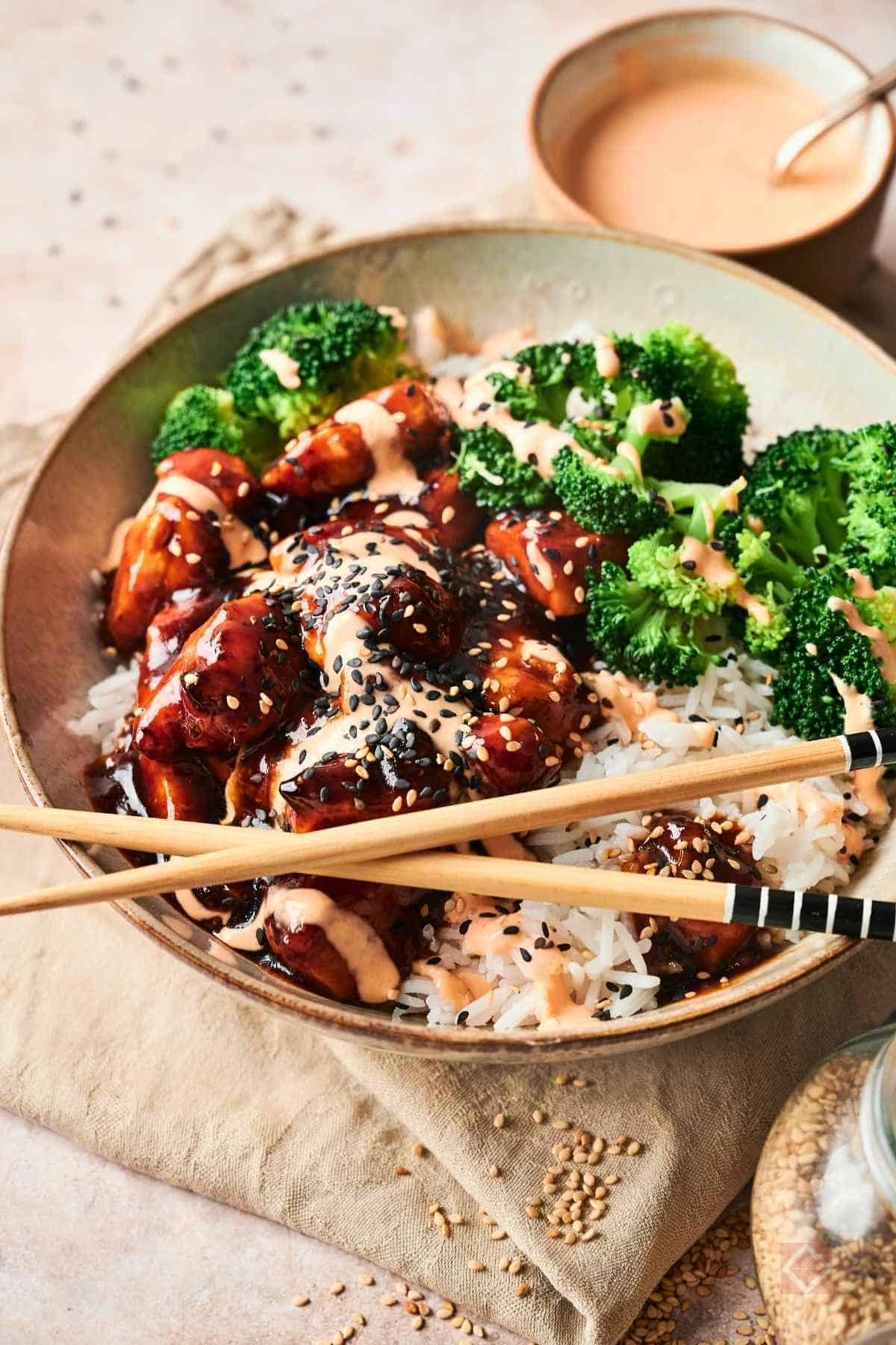 Sticky Chicken Rice Bowls That's Better Than Takeout 5 Sticky Chicken Rice Bowls That's Better Than Takeout - sticky chicken rice bowl 10