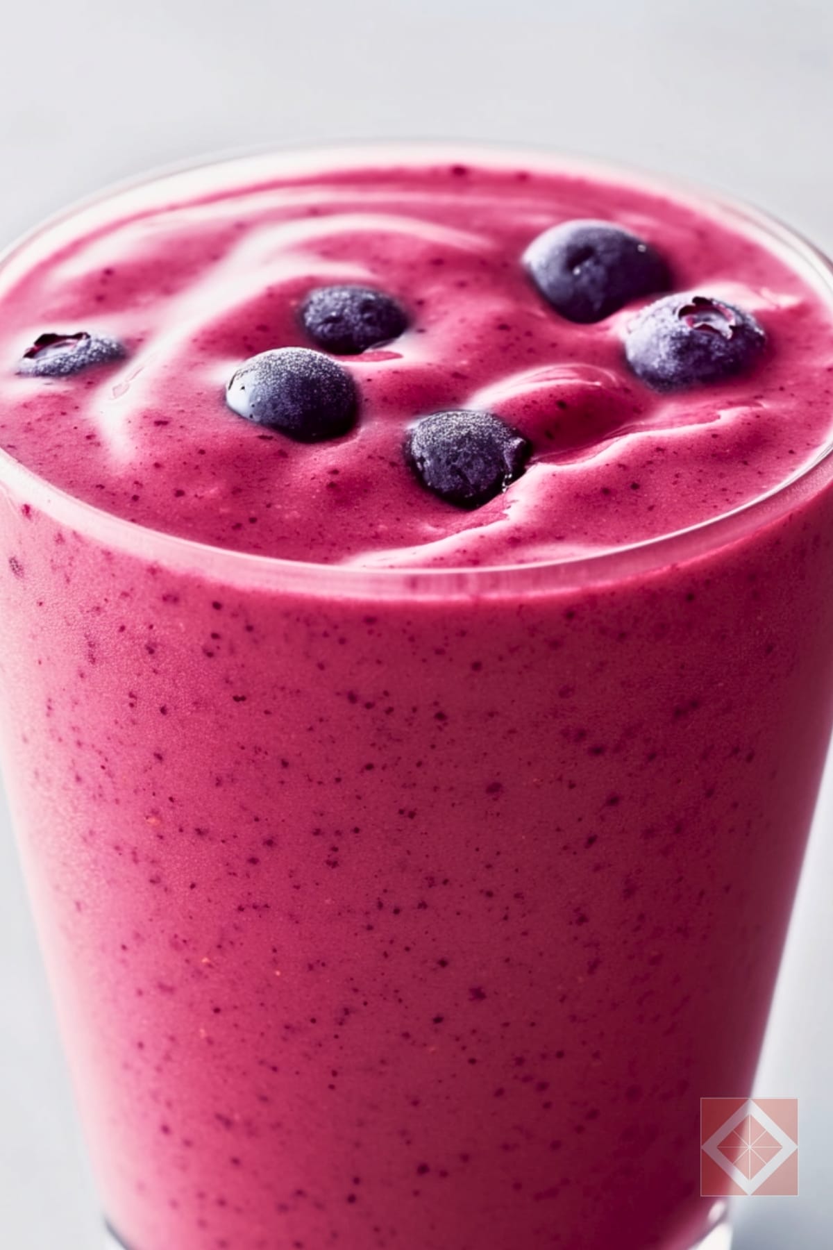 9 Anti-Inflammatory Breakfasts That Actually Make Mornings Worth Waking Up For 6 9 Anti-Inflammatory Breakfasts That Actually Make Mornings Worth Waking Up For - Acai and Mixed Berry Smoothie pin 1 midia