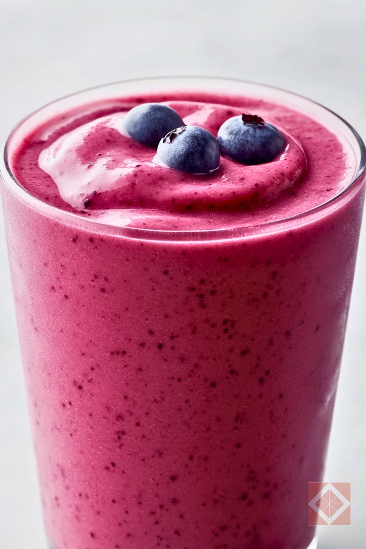 Combat Inflammation with This Berry & Acai Smoothie 4 Combat Inflammation with This Berry & Acai Smoothie - Acai and Mixed Berry Smoothie pin 3 midia