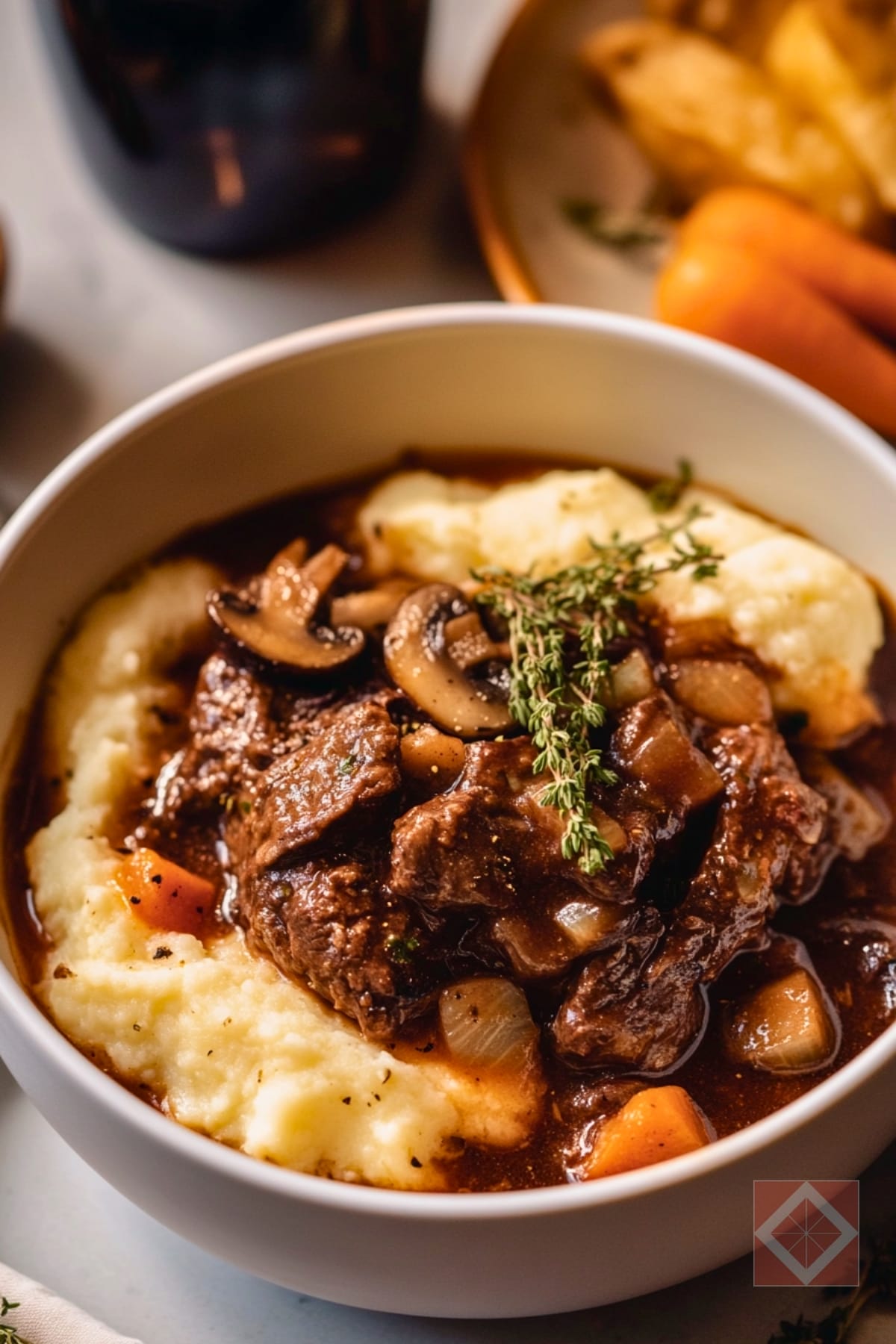 116 Easy Recipes for Effortless Cooking, from Brunch to Dinner to Dessert 93 116 Easy Recipes for Effortless Cooking, from Brunch to Dinner to Dessert - Beef Bourguignon pin 1 midia