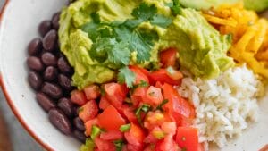 Easy Black Bean Bowls for a Nourishing Meal & Inflammation 1 Easy Black Bean Bowls for a Nourishing Meal & Inflammation - Black Bean Bowls with Avocado Mash and Pico de Gallo midia
