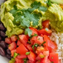 Easy Black Bean Bowls for a Nourishing Meal & Inflammation 5 Easy Black Bean Bowls for a Nourishing Meal & Inflammation - Black Bean Bowls with Avocado Mash and Pico de Gallo midia