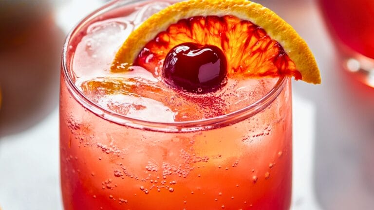 A Simple Blood Orange Mocktail for Any Gathering 1 A Simple Blood Orange Mocktail for Any Gathering - Blood Orange Mocktail midia