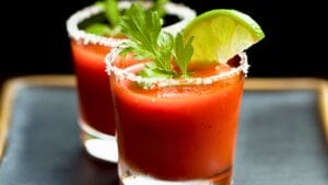 How to Make a Bloody Mary Shooter with a Kick 1 How to Make a Bloody Mary Shooter with a Kick - Bloody Mary Shooter Cocktail midia