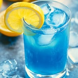 The Perfect Blue Lagoon for Your Next Celebration 5 The Perfect Blue Lagoon for Your Next Celebration - Blue Lagoon Cocktail midia