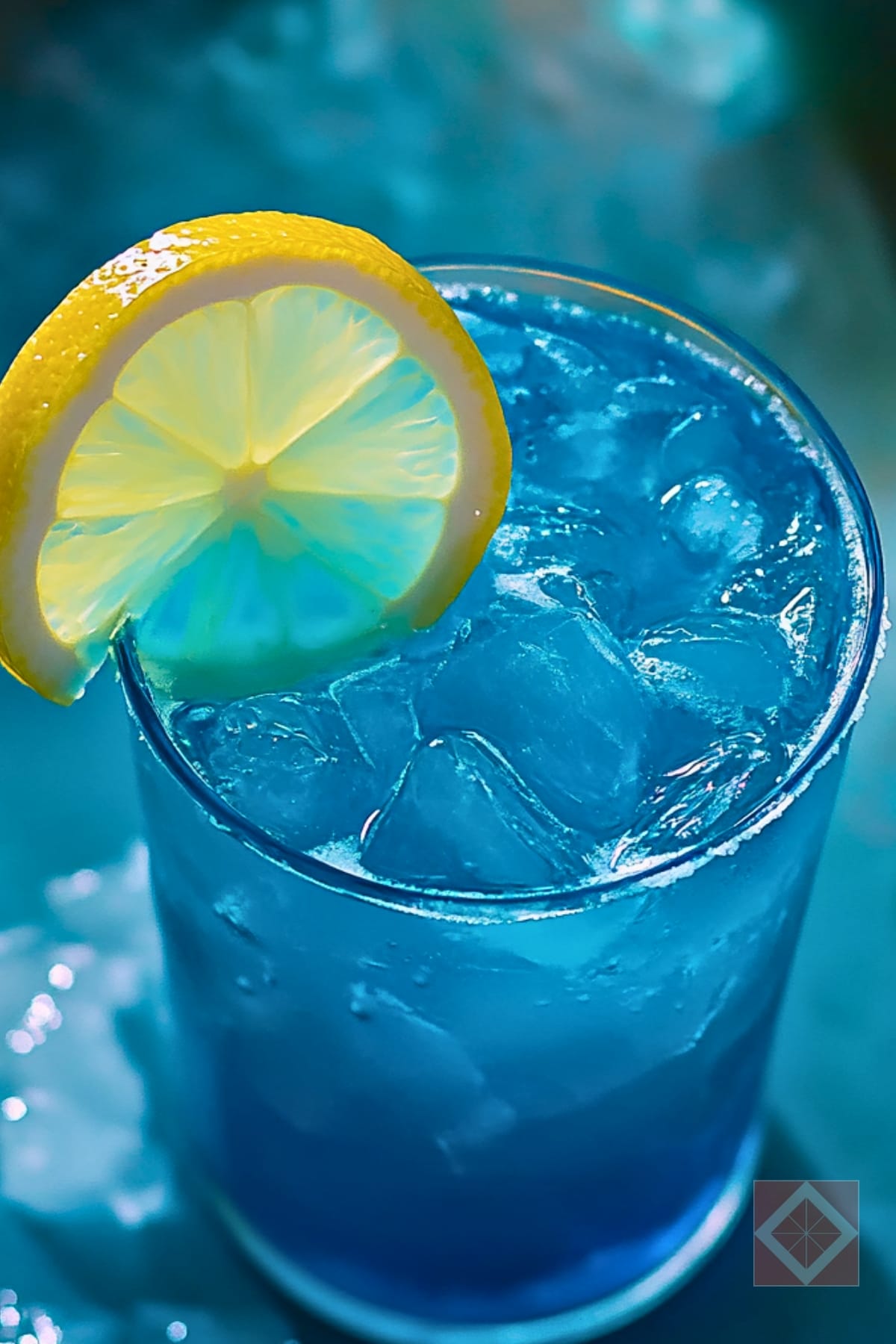 21 Refreshing Mocktail Recipes to Transform Your Gatherings 8 21 Refreshing Mocktail Recipes to Transform Your Gatherings - Blue Lagoon Mocktail pin 1 midia