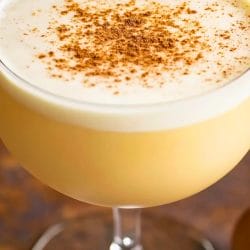 How to Make a Brandy Flip Cocktail 5 How to Make a Brandy Flip Cocktail - Brandy Flip Cocktail midia