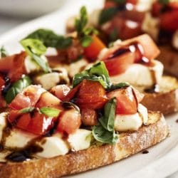 Easy & Flavorful Caprese Bruschetta Recipe 5 Easy & Flavorful Caprese Bruschetta Recipe - Caprese Bruschetta midia