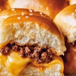 Easy Party-Ready Cheeseburger Sliders 5 Easy Party-Ready Cheeseburger Sliders - Cheeseburger Sliders midia