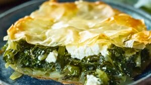 A Crispy, Cheesy Phyllo Pie Packed with Flavorful Greens 1 A Crispy, Cheesy Phyllo Pie Packed with Flavorful Greens - Cheesy Phyllo Pie midia
