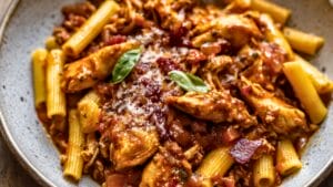 The Best Chicken Mostaccioli Recipe for Comfort Food Lovers 1 The Best Chicken Mostaccioli Recipe for Comfort Food Lovers - Chicken Mostaccioli midia
