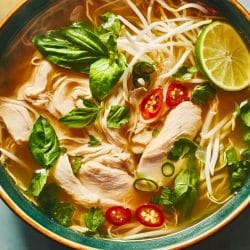How to Make the Perfect Bowl of Chicken Pho at Home 4 How to Make the Perfect Bowl of Chicken Pho at Home - Chicken Pho midia
