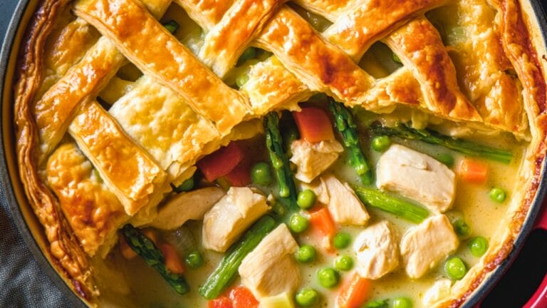 Chicken Pot Pie with Spring Vegetables One-Pot Recipe Made Simple 9 Chicken Pot Pie with Spring Vegetables One-Pot Recipe Made Simple - Chicken Pot Pie with Spring Vegetables midia