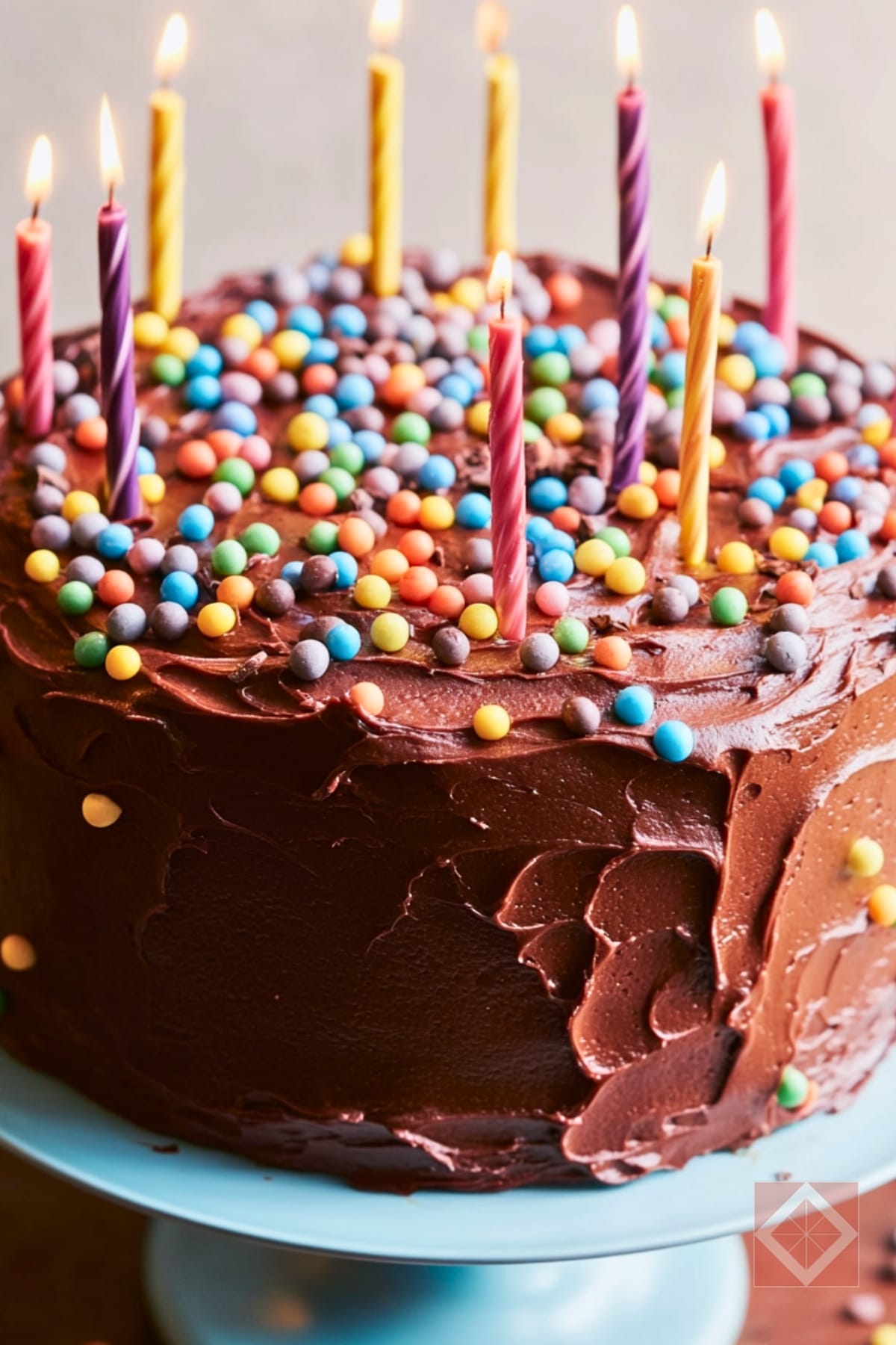 Celebrate in Style With This Chocolate Buttercream Cake 4 Celebrate in Style With This Chocolate Buttercream Cake - Chocolate Birthday Cake pin 2 midia