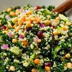 Healthy Anti-Inflammation Kale & Quinoa Salad 5 Healthy Anti-Inflammation Kale & Quinoa Salad - Chopped Kale Salad midia