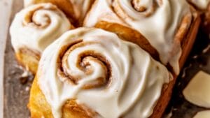 Soft & Sweet Easy Cinnamon Bread with Chai Icing Recipe 1 Soft & Sweet Easy Cinnamon Bread with Chai Icing Recipe - Cinnamon Bread midia