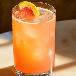 Citrus Paloma: Light, Bubbly & Full of Flavor 5 Citrus Paloma: Light, Bubbly & Full of Flavor - Citrus Paloma Cocktail midia