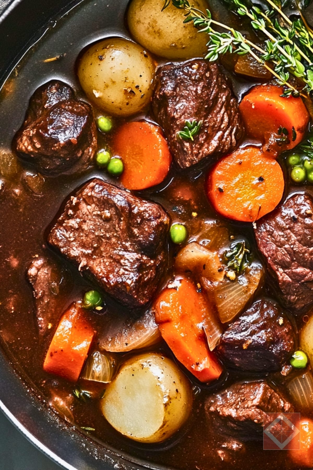 Simple Classic Beef Stew One-Pot Recipe to Feed a Crowd 3 Simple Classic Beef Stew One-Pot Recipe to Feed a Crowd - Classic Beef Stew pin 2 midia 1
