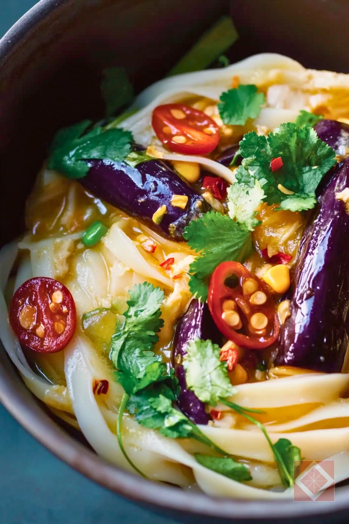 The Best Coconut Rice Noodles with Eggplant for Dinner - Coconut Rice Noodles pin 1 midia