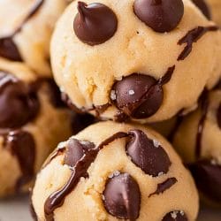 Chewy Cookie Dough Nuggets for Dessert Lovers 4 Chewy Cookie Dough Nuggets for Dessert Lovers - Cookie Dough Nuggets midia
