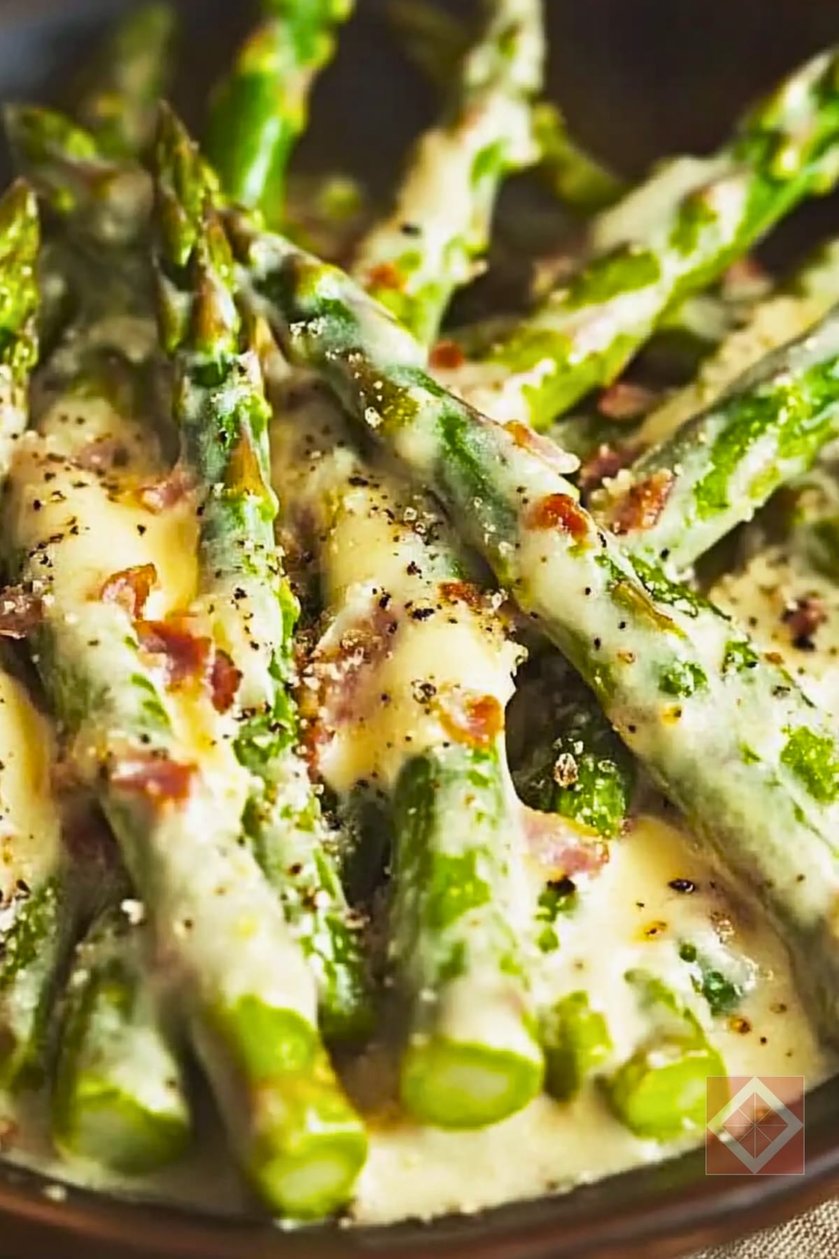 Creamy Asparagus Carbonara: A Light & Elegant Dinner Option 5 Creamy Asparagus Carbonara: A Light & Elegant Dinner Option - Creamy Asparagus Carbonara pin 2 midia