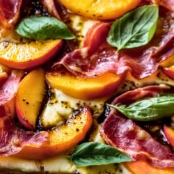 Crispy Prosciutto Tart: An Easy Recipe with Brie & Peaches 5 Crispy Prosciutto Tart: An Easy Recipe with Brie & Peaches - Crispy Prosciutto Tart midia
