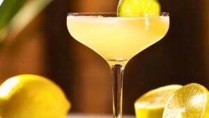 Shake Up Your Cocktail Hour with the Iconic Daiquiri 1 Shake Up Your Cocktail Hour with the Iconic Daiquiri - Daiquiri midia