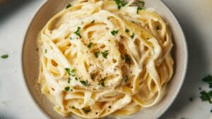 Restaurant-Quality Fettuccine Alfredo Made Easy 1 Restaurant-Quality Fettuccine Alfredo Made Easy - Fettuccine Alfredo midia