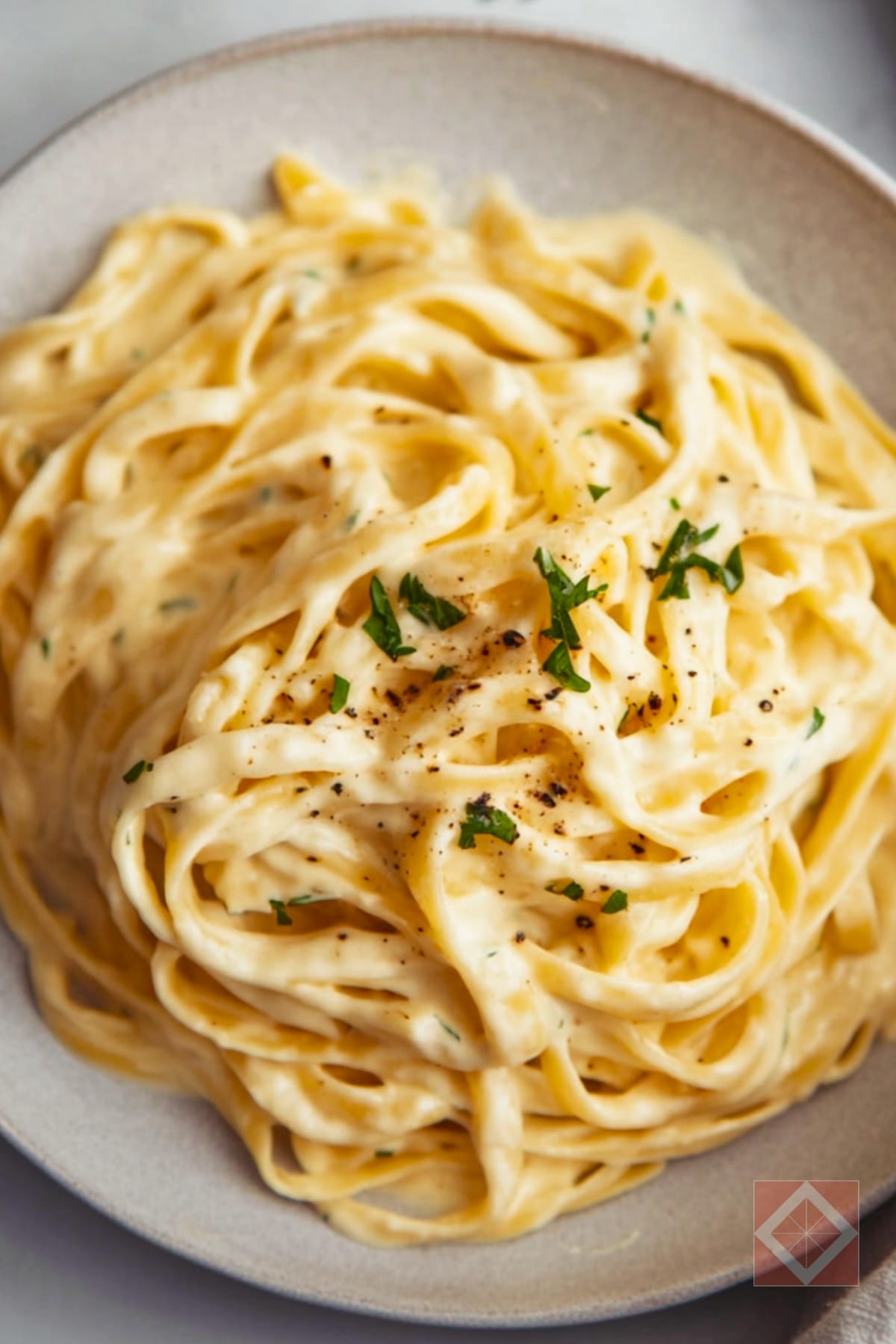 Restaurant-Quality Fettuccine Alfredo Made Easy 4 Restaurant-Quality Fettuccine Alfredo Made Easy - Fettuccine Alfredo pin 2 midia