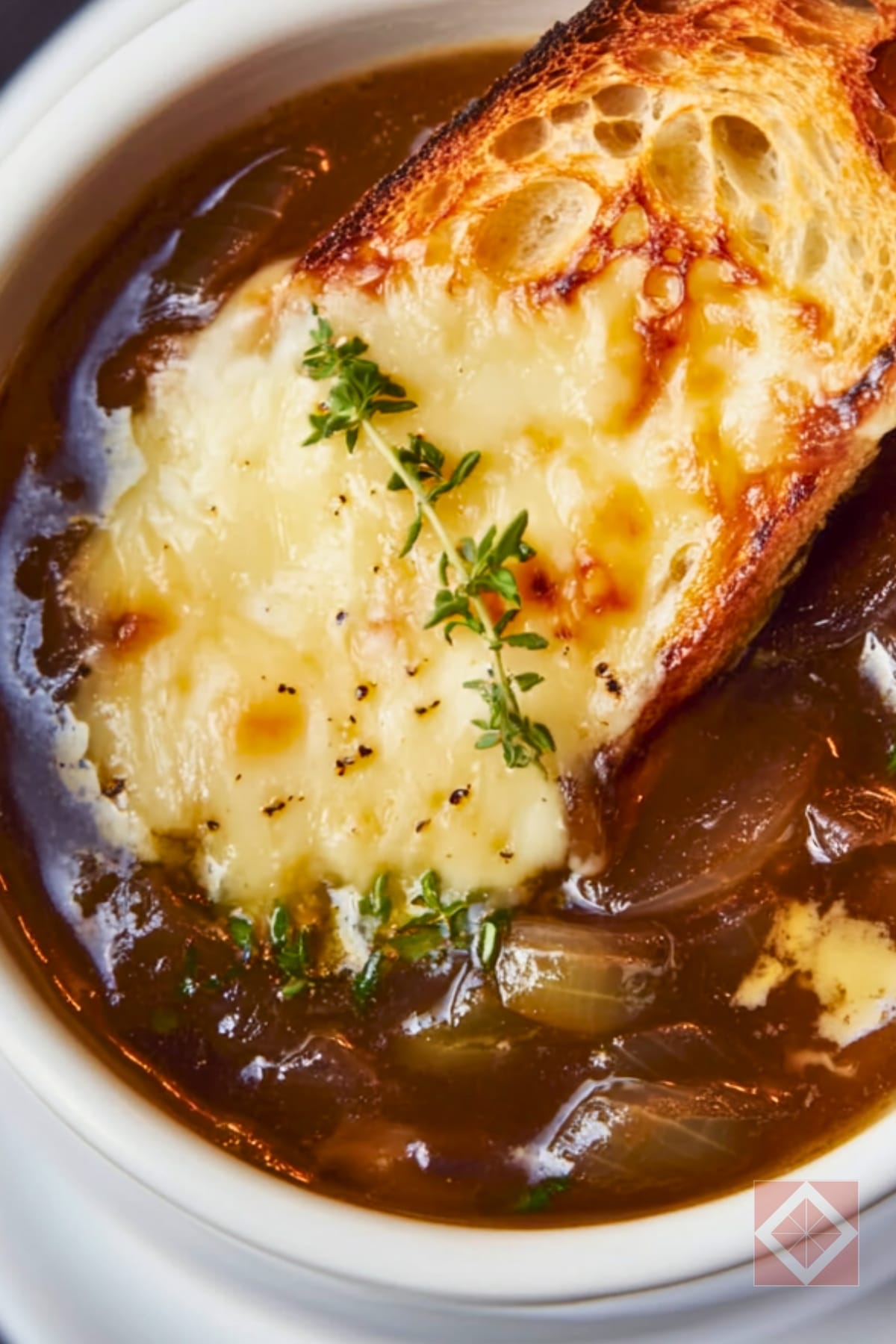 How to Easily Make Perfect French Onion Soup at Home 4 How to Easily Make Perfect French Onion Soup at Home - French Onion Soup pin 2 midia 1