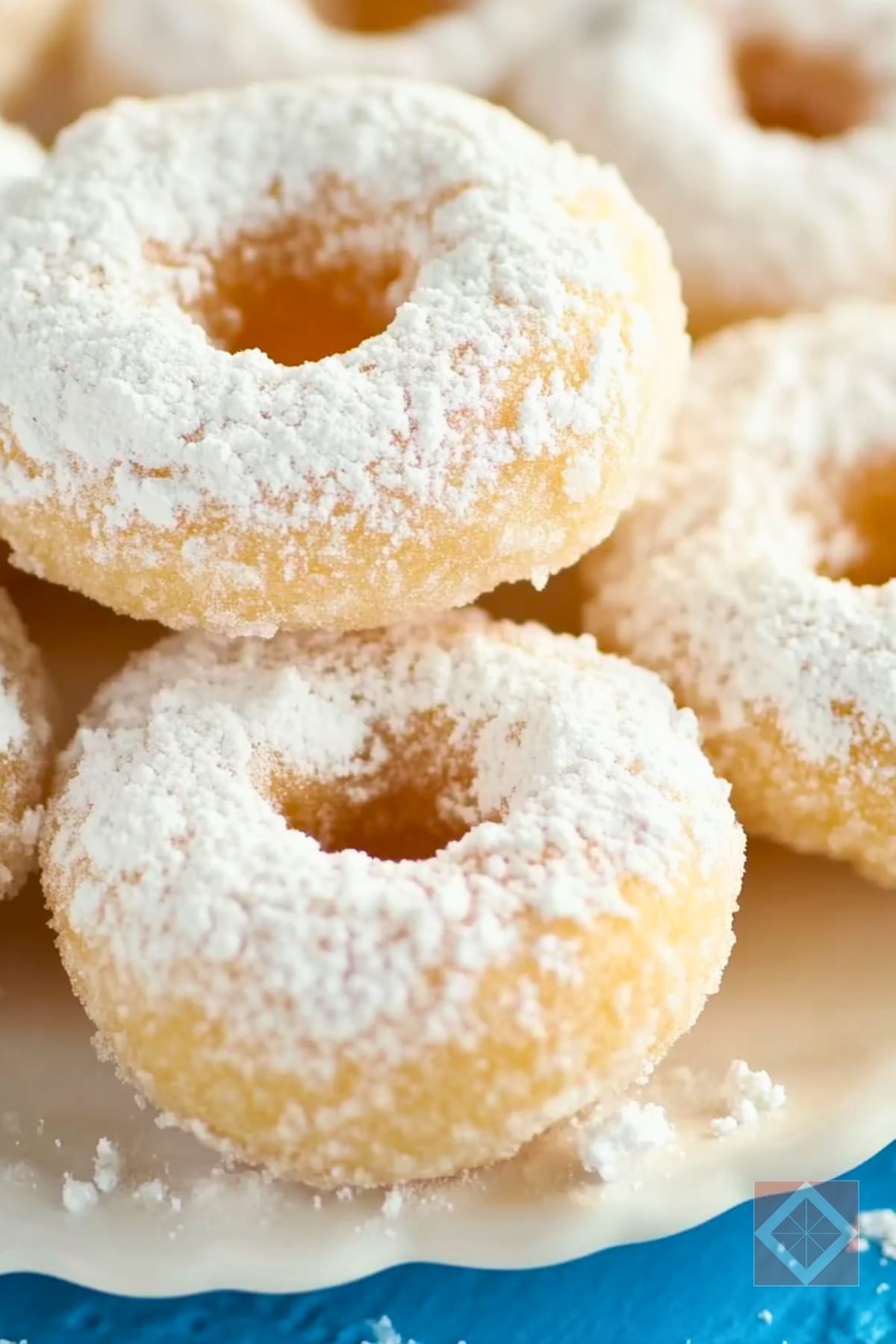 Perfectly Golden Fried Cake Donettes for Sharing 4 Perfectly Golden Fried Cake Donettes for Sharing - Fried Cake Donettes pin 2 midia 1