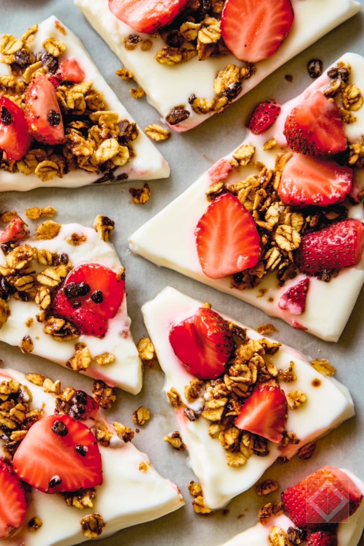 Frozen Yogurt Bark Recipe for a Healthy Snack 3 Frozen Yogurt Bark Recipe for a Healthy Snack - Frozen Yogurt Bark pin 2 midia