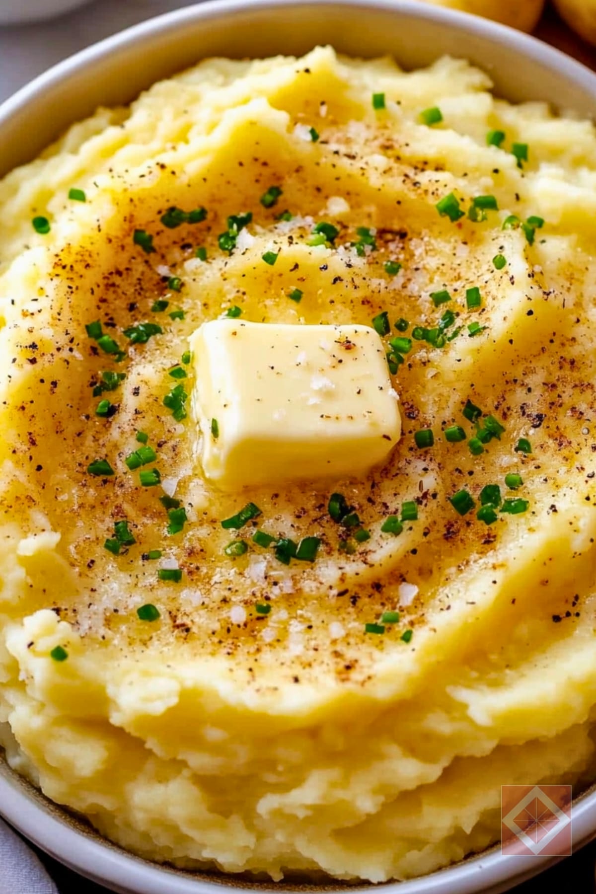 Homemade One Pot Recipe Garlic-Parmesan Mashed Potatoes for Two 3 Homemade One Pot Recipe Garlic-Parmesan Mashed Potatoes for Two - Garlic Parmesan Mashed Potatoes pin 2 midia