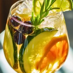 The Ultimate Guide to Making a Great Gin & Tonic 5 The Ultimate Guide to Making a Great Gin & Tonic - Gin and Tonic Cocktail midia