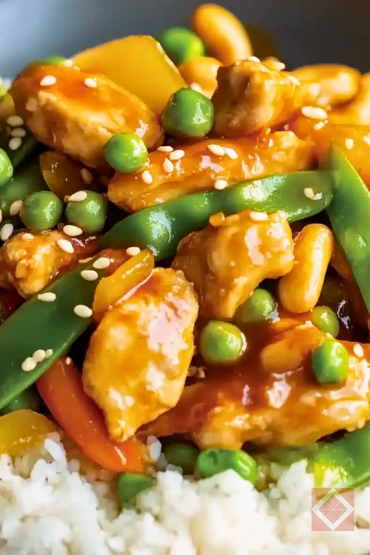 14 High-Protein Meat Recipes That Are Actually Healthy (And Crazy Delicious!) 6 14 High-Protein Meat Recipes That Are Actually Healthy (And Crazy Delicious!) - Gingered Cashew Chicken with Sugar Snap Peas pin 1 midia