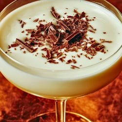 Golden Vehicle: A Creamy, Spiced Treat 4 Golden Vehicle: A Creamy, Spiced Treat - Golden Vehicle Cocktail midia