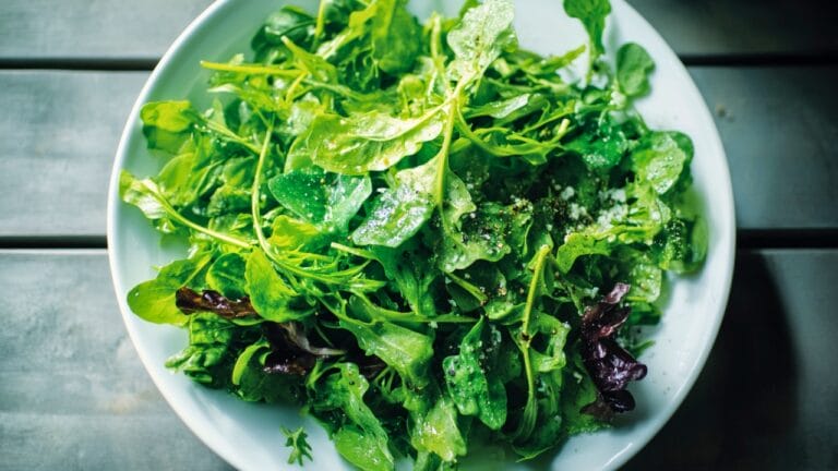 Easiest Green Salad Recipe to Pair with Dinner 5 Easiest Green Salad Recipe to Pair with Dinner - Green Salad midia