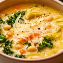 Hearty White Bean & Kale Soup with Artichokes 5 Hearty White Bean & Kale Soup with Artichokes - Healthy Creamy White Bean Artichoke and Kale Soup midia