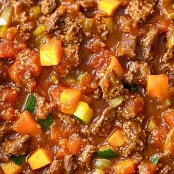 One-Pot Vegetable & Beef Chili That’ll Ruin Bland Dinners Forever 5 One-Pot Vegetable & Beef Chili That’ll Ruin Bland Dinners Forever - Hearty Beef and Vegetable Chili midia