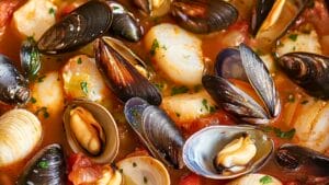 Easy Homemade Cioppino One Pot Recipe for Family Dinners 1 Easy Homemade Cioppino One Pot Recipe for Family Dinners - Homemade Cioppino One Pot midia