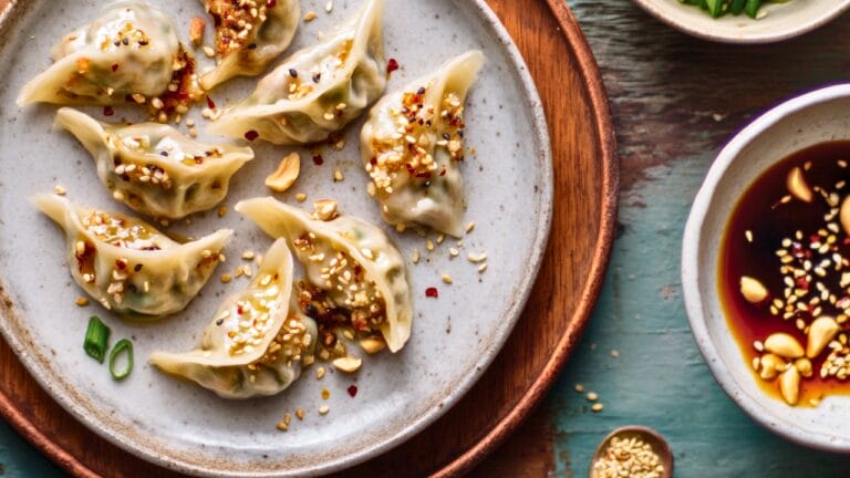 Homemade Dumplings Made Simple: Spicy Pot Stickers Edition 3 Homemade Dumplings Made Simple: Spicy Pot Stickers Edition - Homemade Dumplings midia