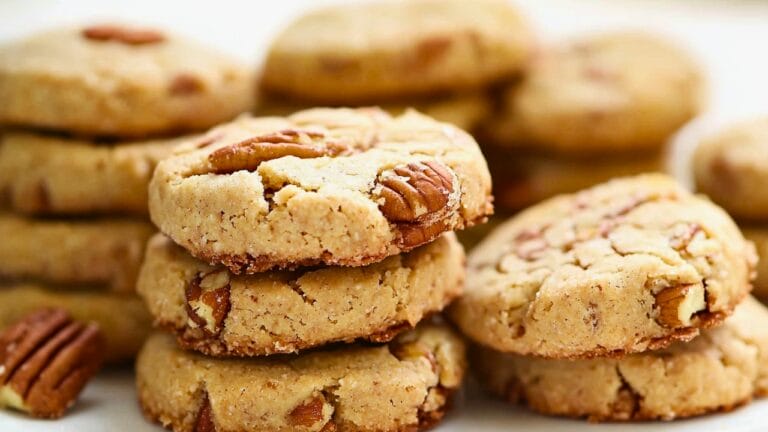 Buttery Pecan Sandies: An Easy Homemade Dessert 5 Buttery Pecan Sandies: An Easy Homemade Dessert - Homemade Pecan Sandies midia